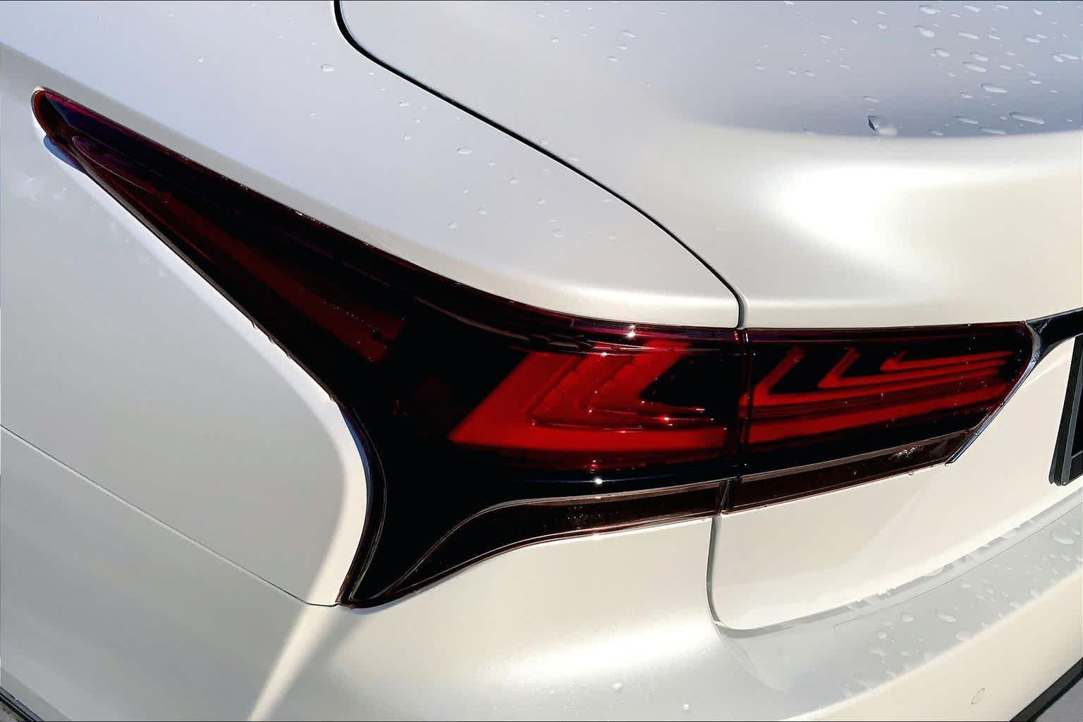 Used 2024 Lexus LS 500 w/ Interior Upgrade Package RWD image 27