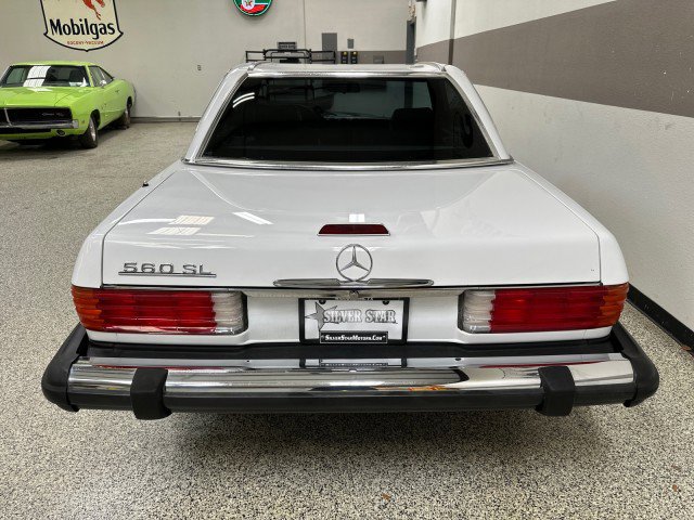 Used 1988 Mercedes-Benz 560 SL image 8