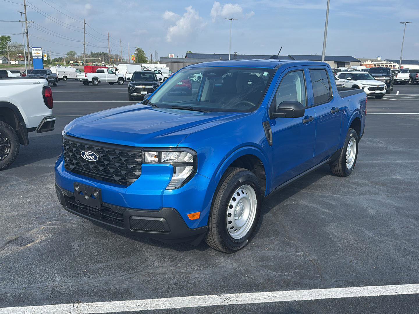 Used 2025 Ford Maverick XL w/ Equipment Group 102A AWD/4WD image 6