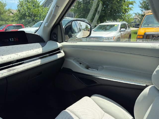 New 2026 Lincoln Navigator L Reserve AWD/4WD image 21