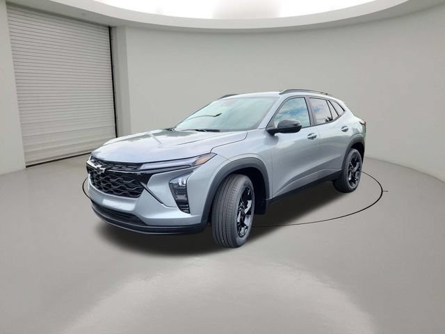 New 2026 Chevrolet Trax LT w/ Driver Confidence Package FWD image 3