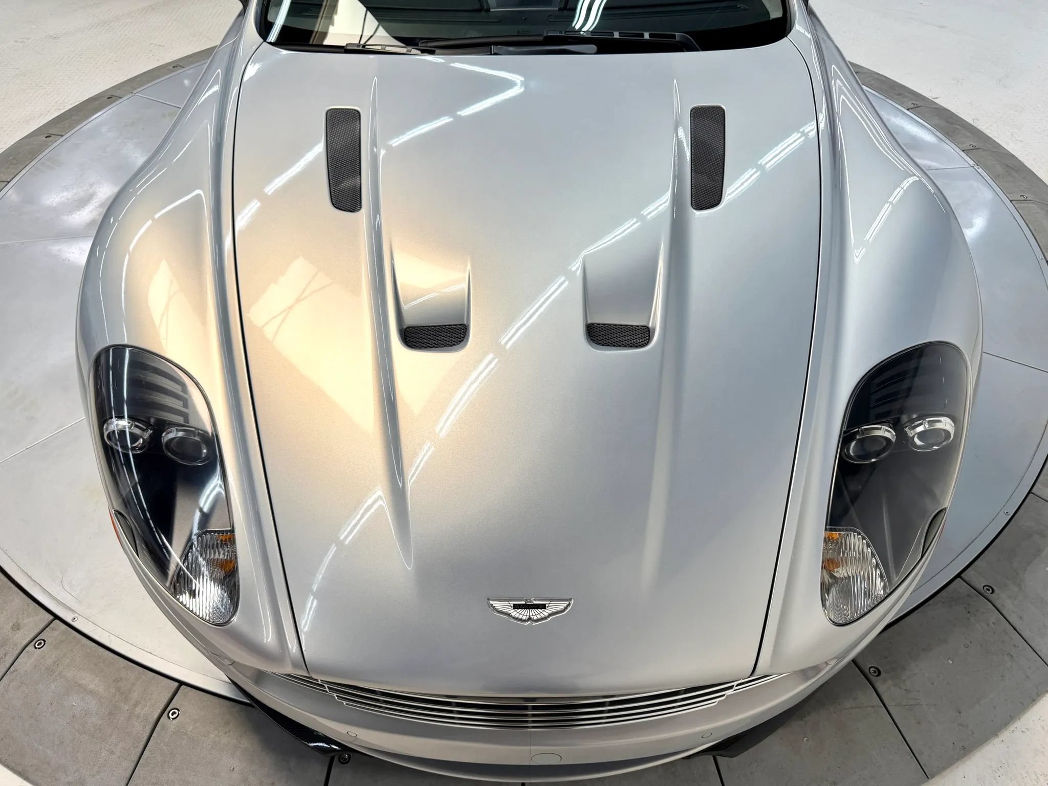 Used 2012 Aston Martin DBS Volante RWD image 19
