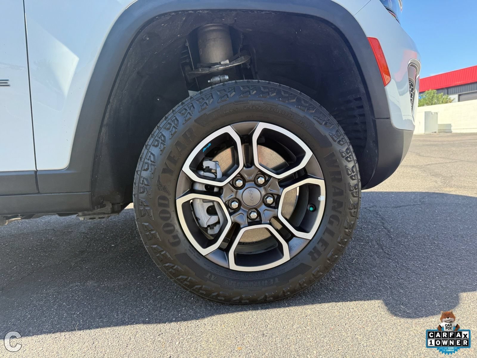 Used 2023 Jeep Grand Cherokee Trailhawk AWD/4WD image 9