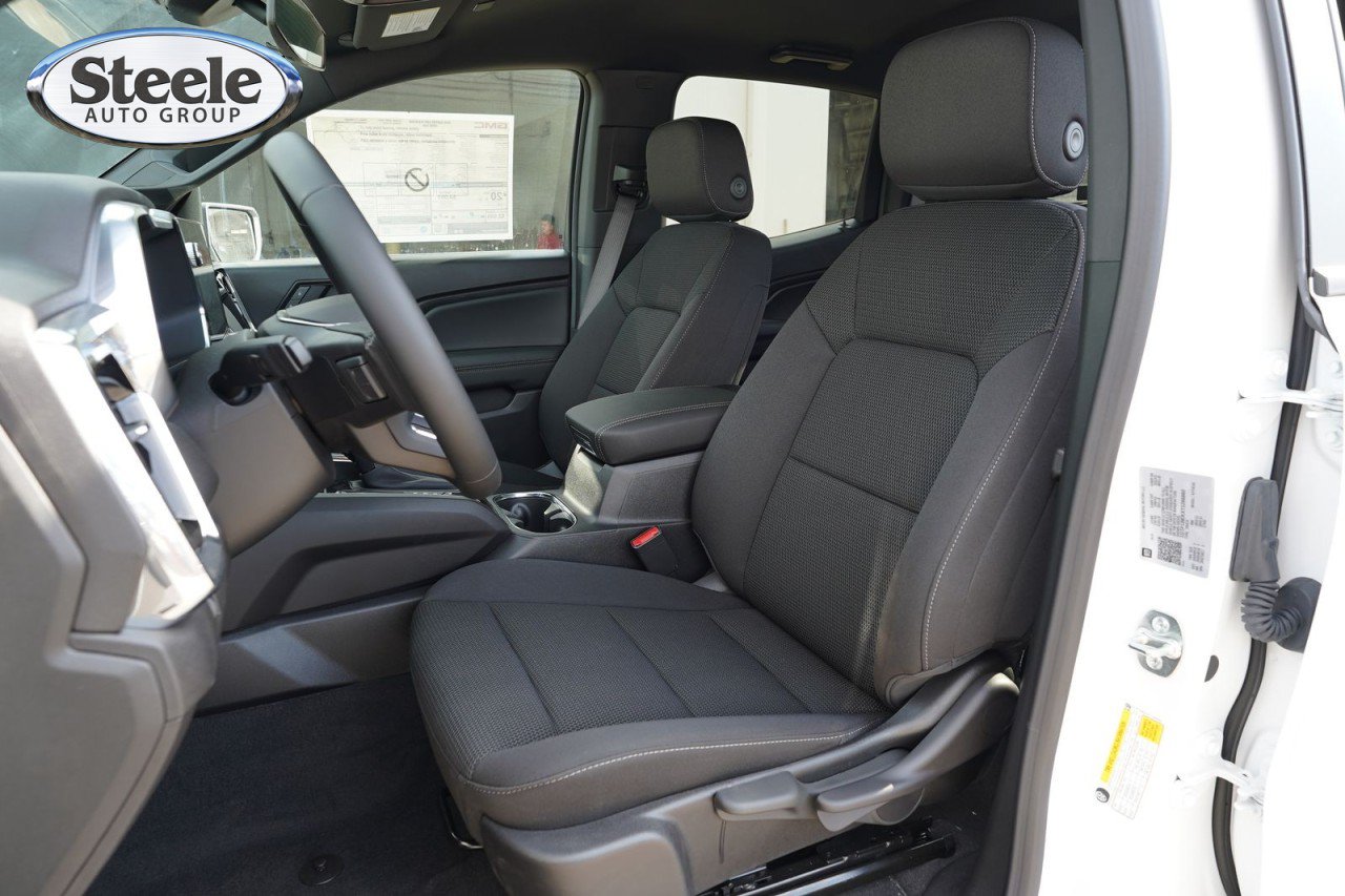 New 2026 GMC Canyon Elevation RWD image 18