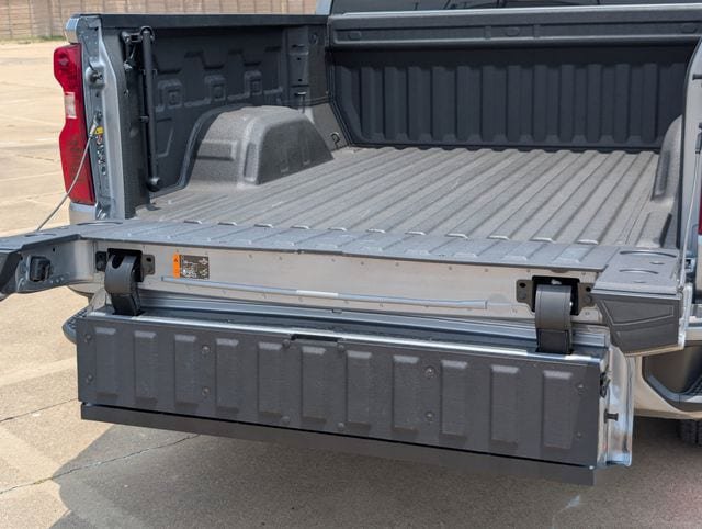 Used 2025 Chevrolet Silverado 1500 Custom RWD image 28