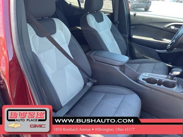Used 2024 Chevrolet Trax RS FWD image 27