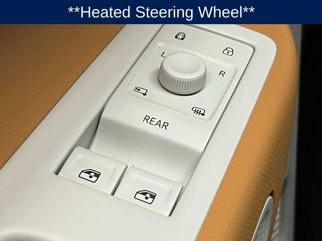 Used 2025 Volkswagen ID. Buzz 1st Edition image 18