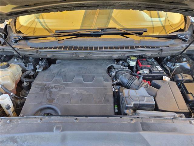 Used 2016 Ford Edge Titanium FWD image 22