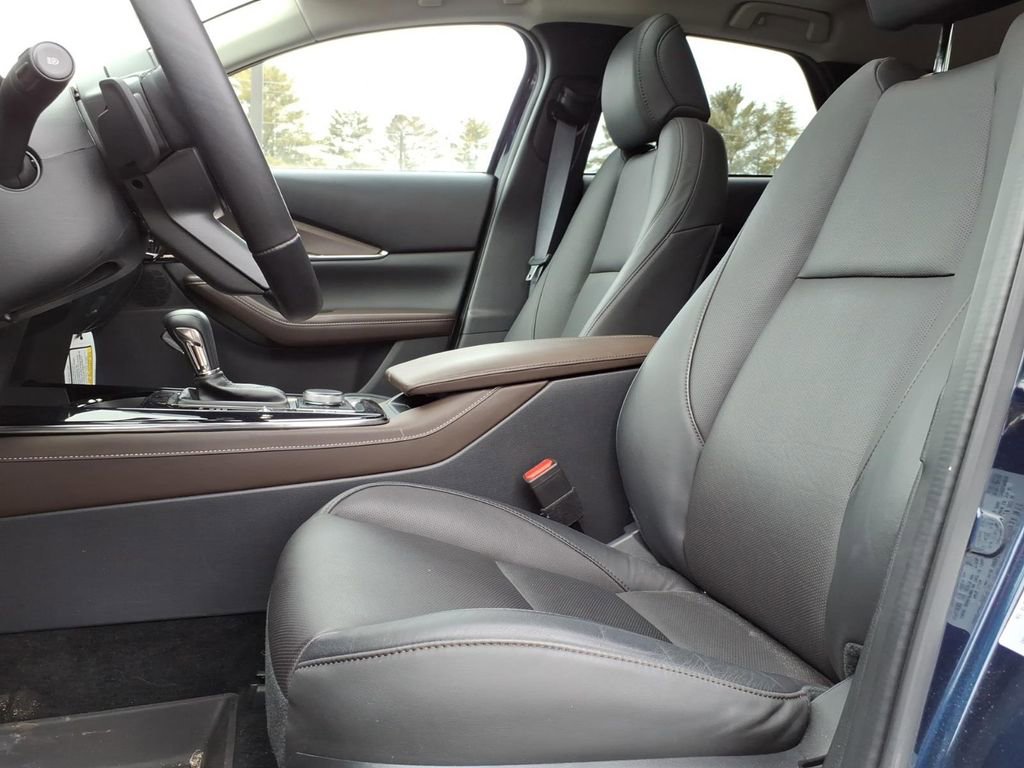 Certified 2025 MAZDA CX-30 2.5 Turbo w/ Premium Package image 12