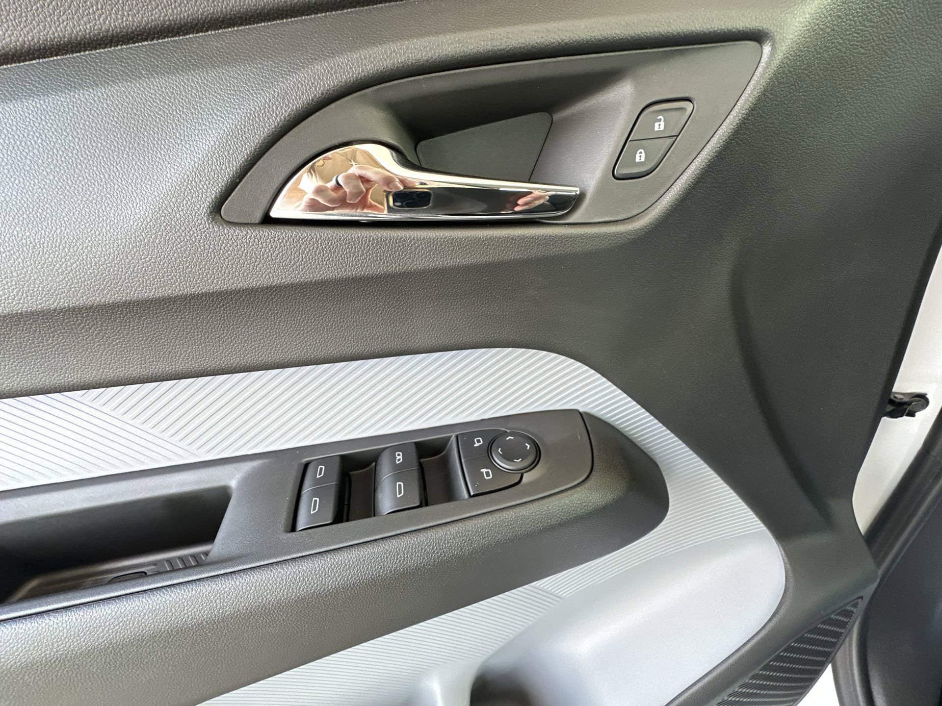 New 2027 Chevrolet Bolt RS FWD image 21