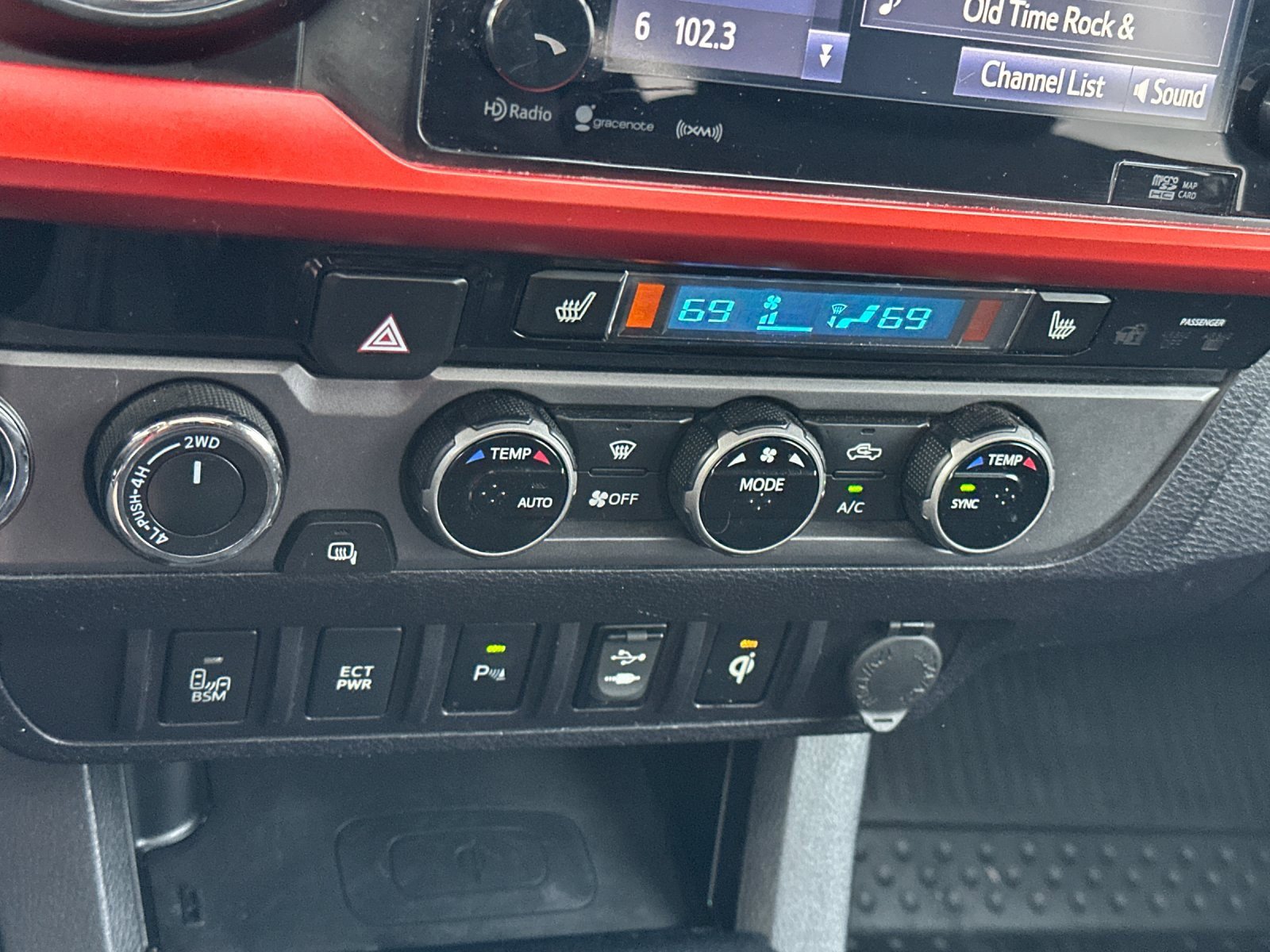 Used 2017 Toyota Tacoma TRD Sport image 20