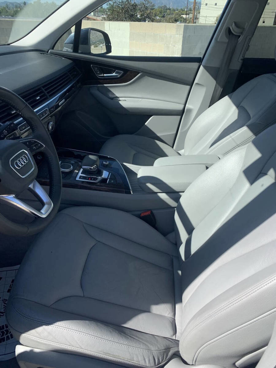 Used 2017 Audi Q7 3.0T Premium image 12