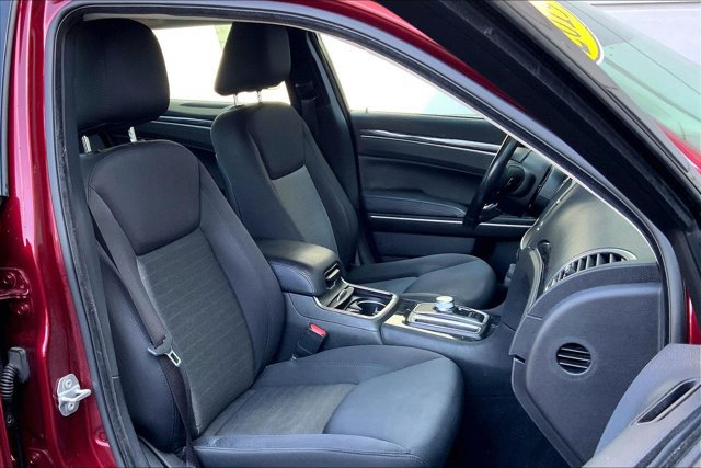 Used 2019 Chrysler 300 Touring w/ Sport Appearance Package AWD/4WD image 6