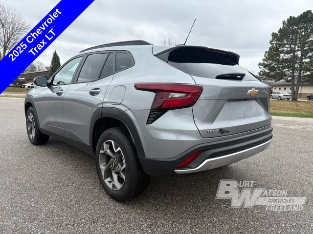 Used 2025 Chevrolet Trax LT image 4