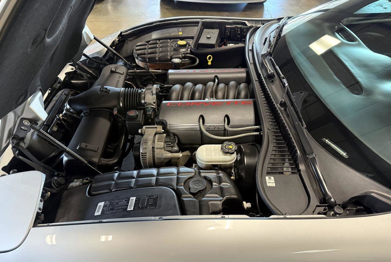 Used 1997 Chevrolet Corvette Coupe w/ Memory Pkg RWD image 48