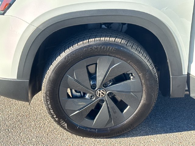 Used 2025 Volkswagen Taos S FWD image 28