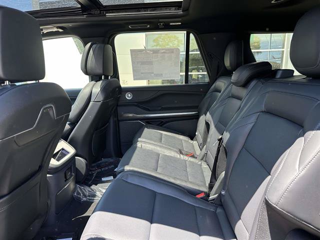 New 2026 Lincoln Navigator L Reserve w/ Jet Appearance Package AWD/4WD image 29