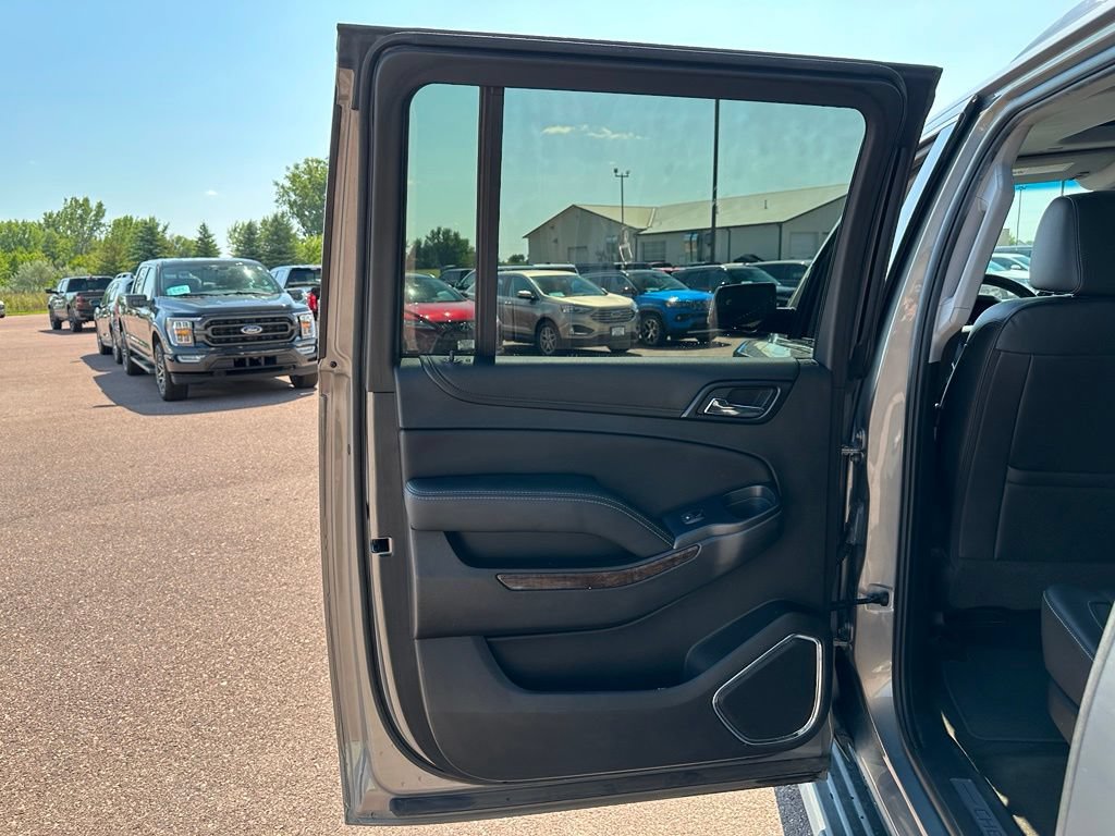 Used 2018 Chevrolet Suburban LT AWD/4WD image 22