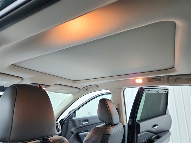 Used 2025 Nissan Pathfinder SL w/ SL Premium Package image 22