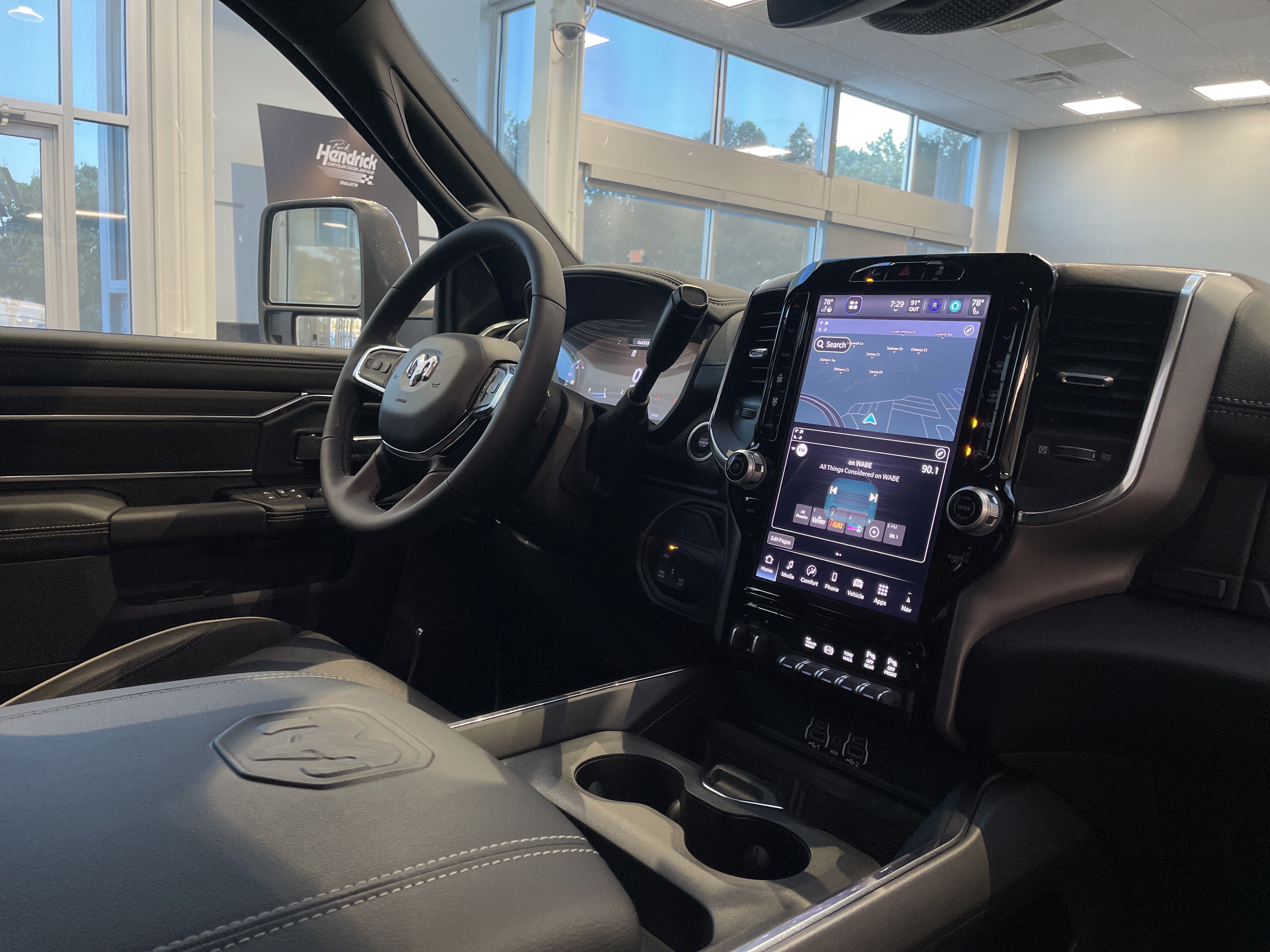 New 2026 RAM 3500 Laramie w/ Max Tow Package AWD/4WD image 36