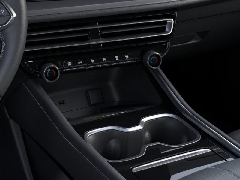 New 2026 Chevrolet Traverse LT w/ Sun and Wheel Package FWD image 23