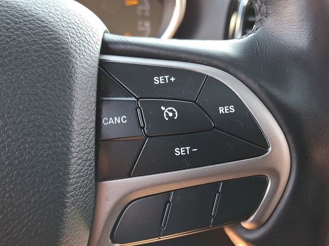 Used 2020 Jeep Grand Cherokee Laredo w/ Quick Order Package 2BN North image 25