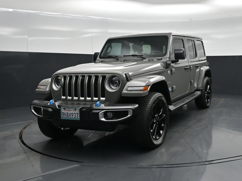 Used 2023 Jeep Wrangler Unlimited Sahara w/ Cold Weather Group AWD/4WD image 53