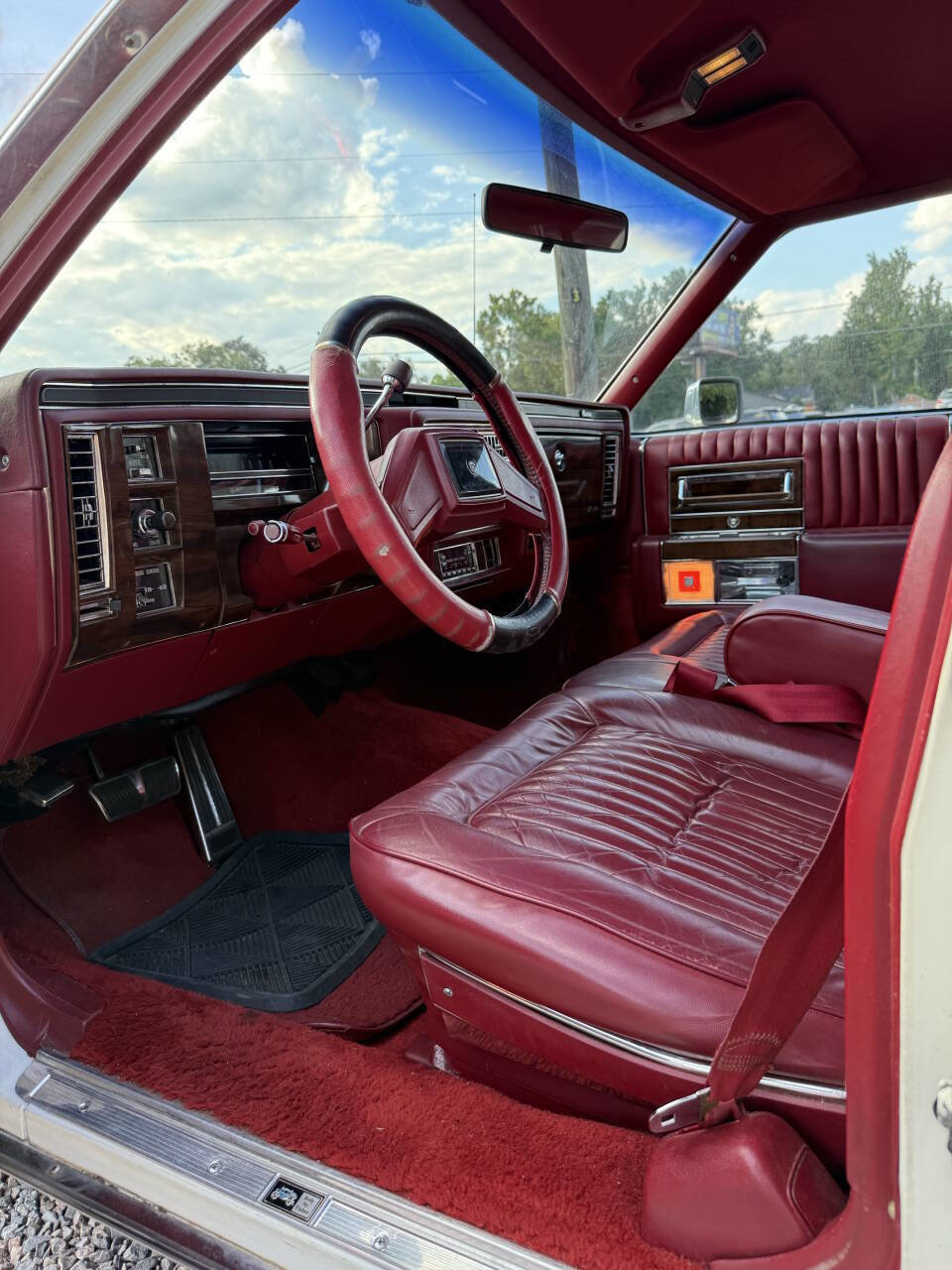 Used 1989 Cadillac Brougham image 10