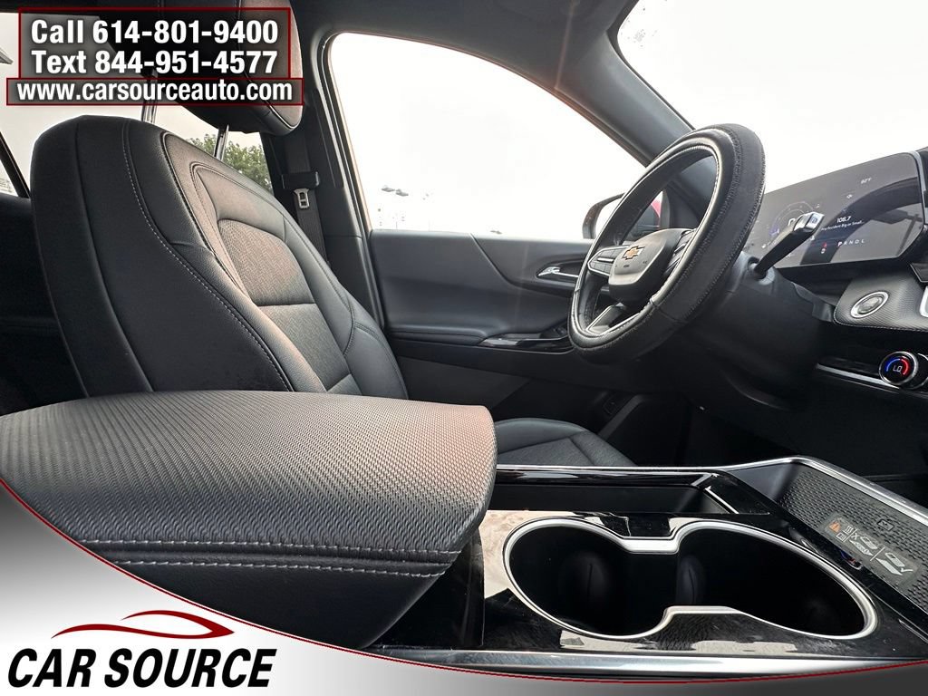 Used 2025 Chevrolet Equinox LT w/ Convenience Package II FWD image 30