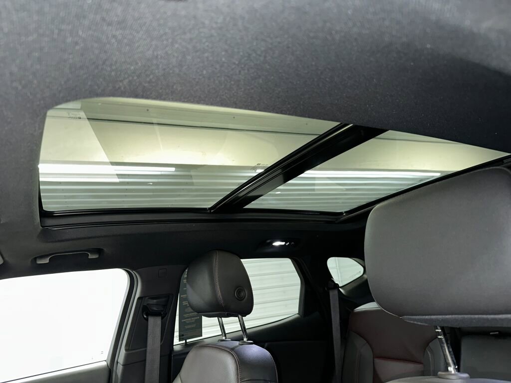 Certified 2023 Chevrolet Blazer RS w/ Enhanced Convenience Package image 4