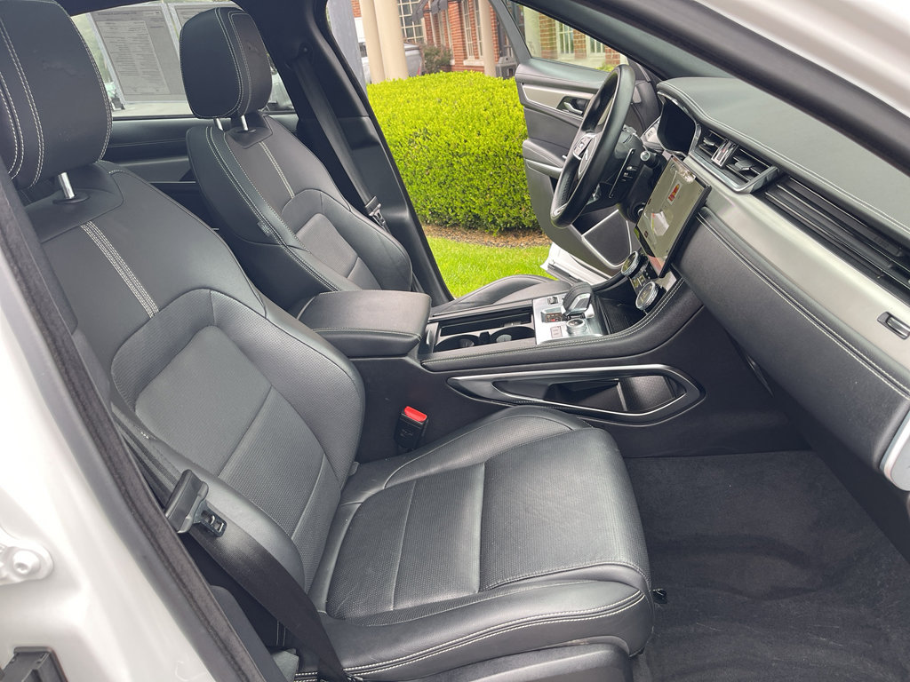 Used 2025 Jaguar F-PACE R-Dynamic S image 31