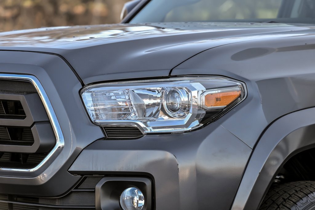 Used 2021 Toyota Tacoma SR5 image 3