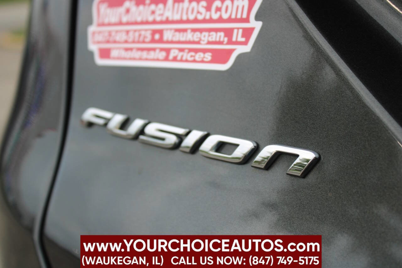 Used 2017 Ford Fusion SE image 17