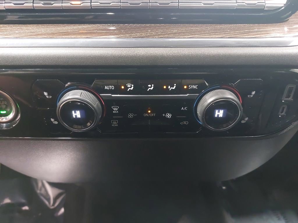 Used 2023 Chevrolet Silverado 1500 LT image 21