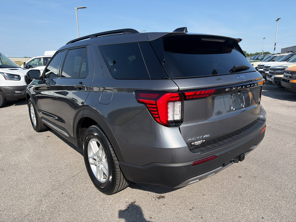 Certified 2025 Ford Explorer Active w/ Active Comfort Package RWD image 7