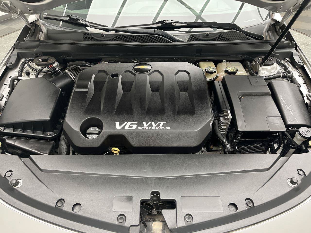 Used 2015 Chevrolet Impala LT w/ Convenience Package FWD image 2