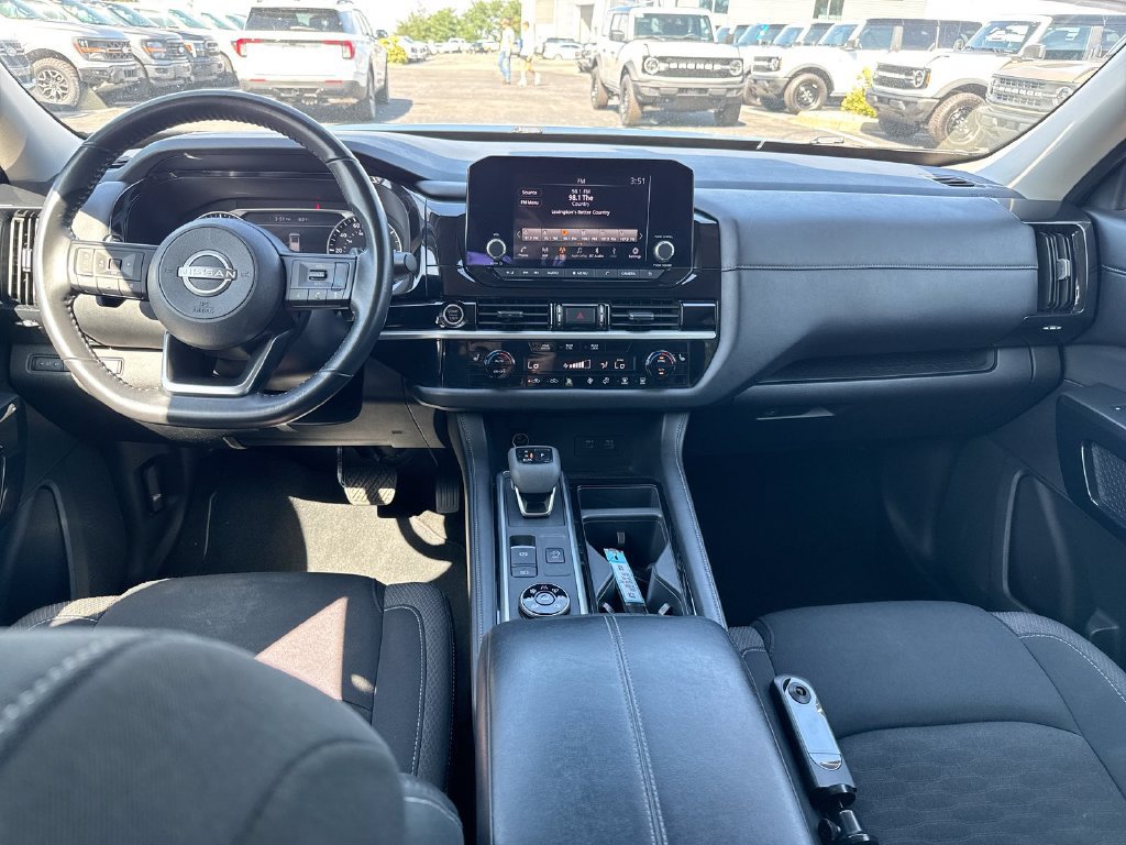 Used 2024 Nissan Pathfinder SV AWD/4WD image 10