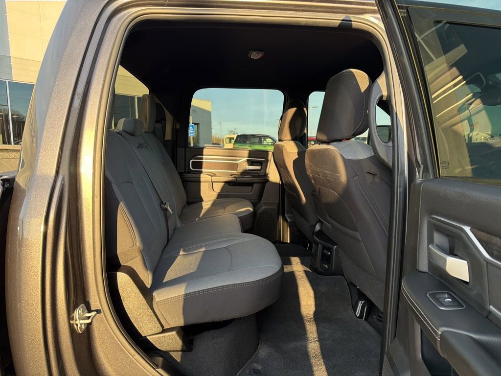 Used 2024 RAM 3500 Big Horn image 17
