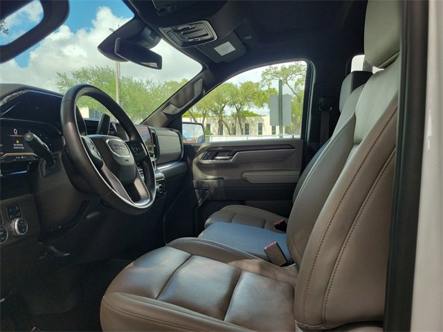 Used 2024 GMC Sierra 1500 SLT image 11