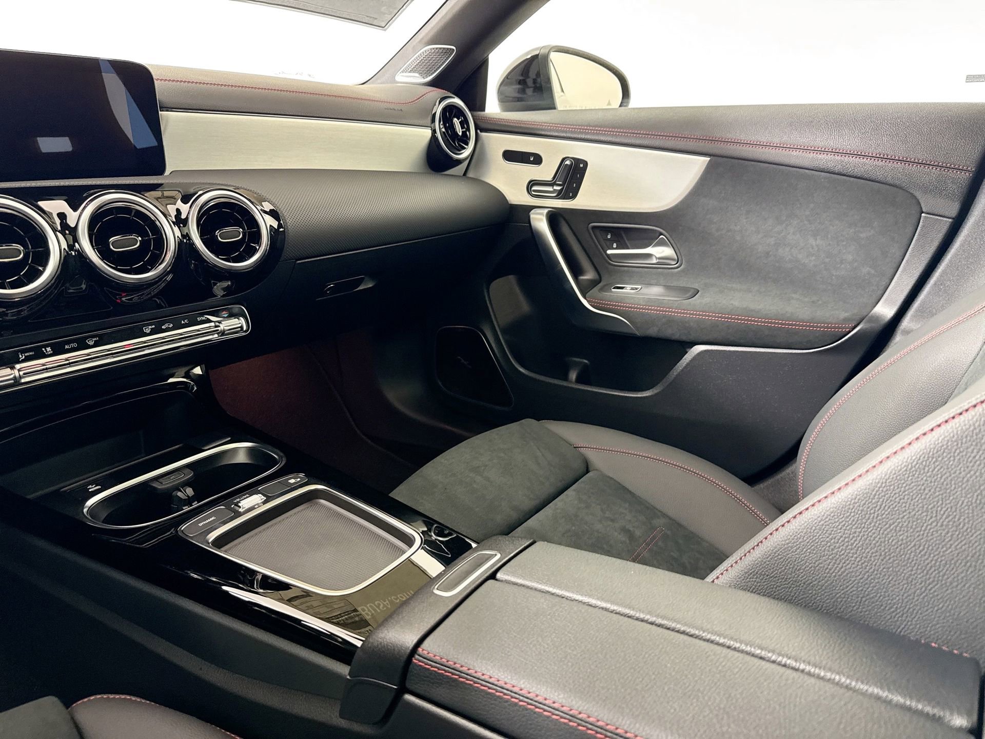 New 2026 Mercedes-Benz CLA 250 4MATIC image 24