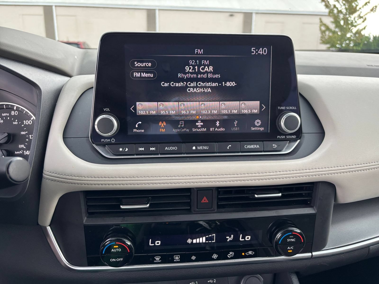 Used 2025 Nissan Rogue SV AWD/4WD image 16