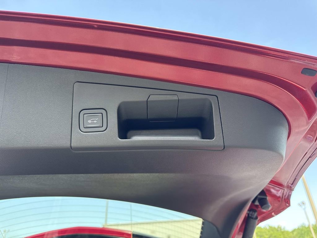 New 2026 Cadillac XT5 Sportv w/ LPO, Onyx Lite Package image 12