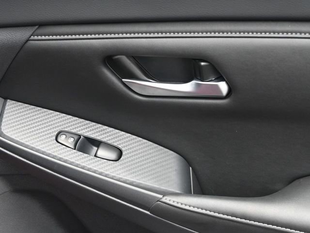 Used 2025 Nissan Sentra SV FWD image 34