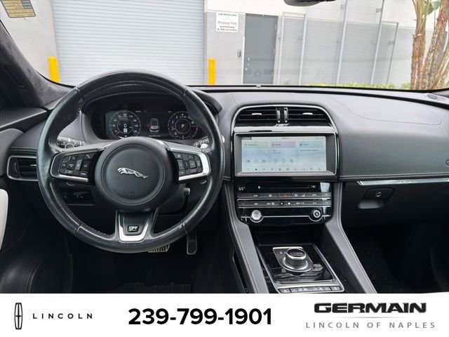 Used 2020 Jaguar F-PACE R-Sport image 12
