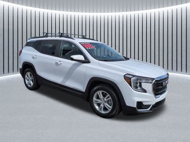 Certified 2022 GMC Terrain SLE w/ Driver Convenience Package image 2
