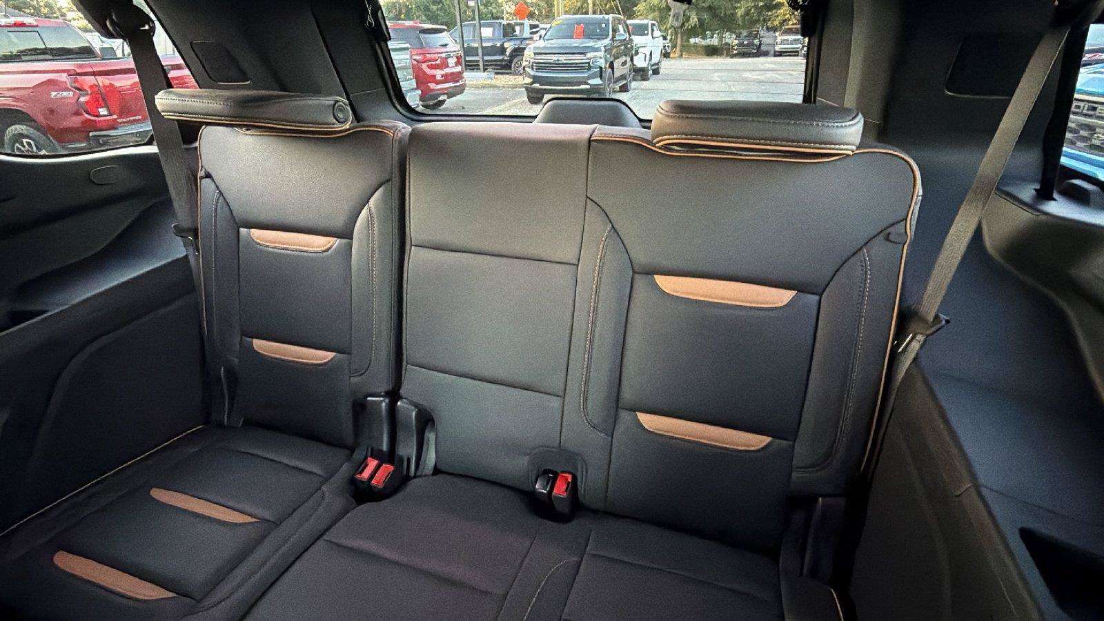 Used 2023 GMC Yukon AT4 w/ AT4 Premium Plus Package AWD/4WD image 26
