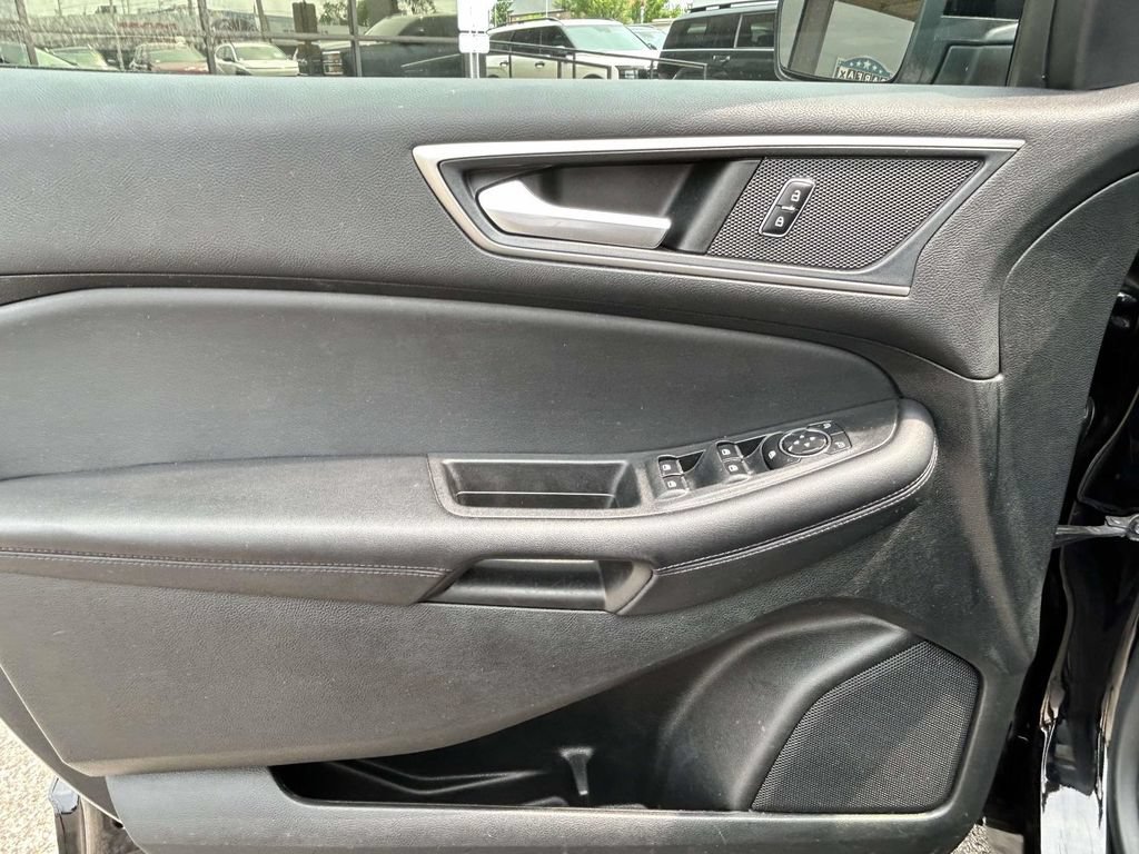 Used 2023 Ford Edge SEL AWD/4WD image 12