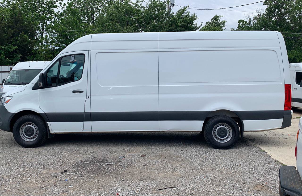 Used 2021 Mercedes-Benz Sprinter 2500 image 28