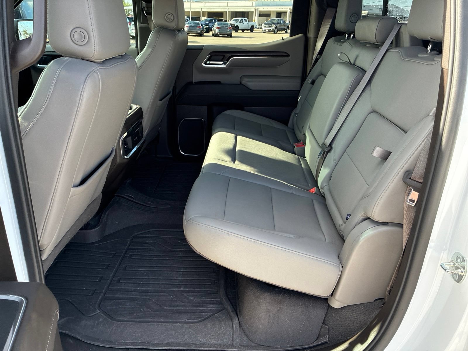 Used 2023 GMC Sierra 1500 SLT AWD/4WD image 14