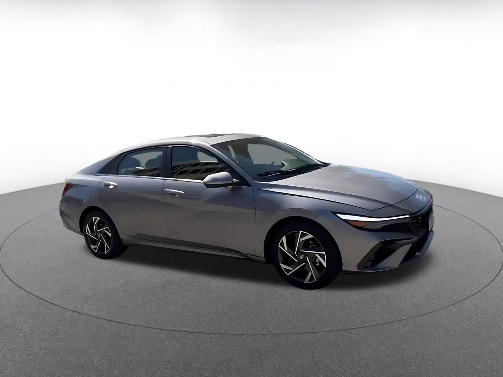 Used 2025 Hyundai Elantra SEL video 2